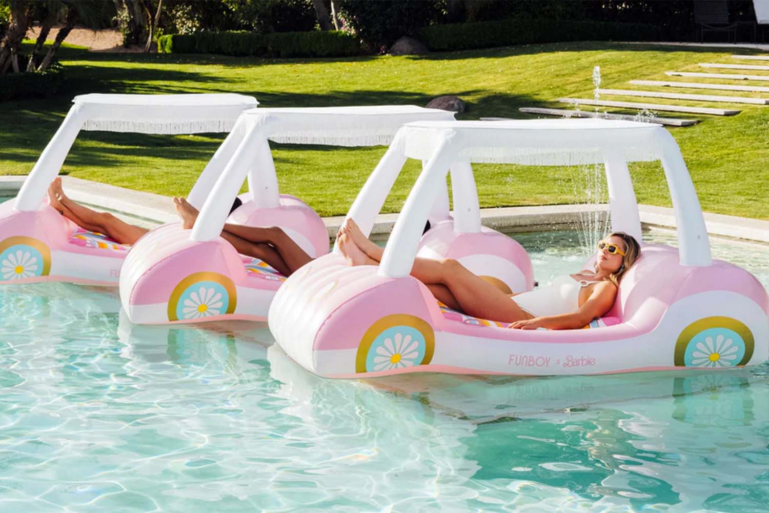 Top Road Trip Essentials To Bring on Vacation