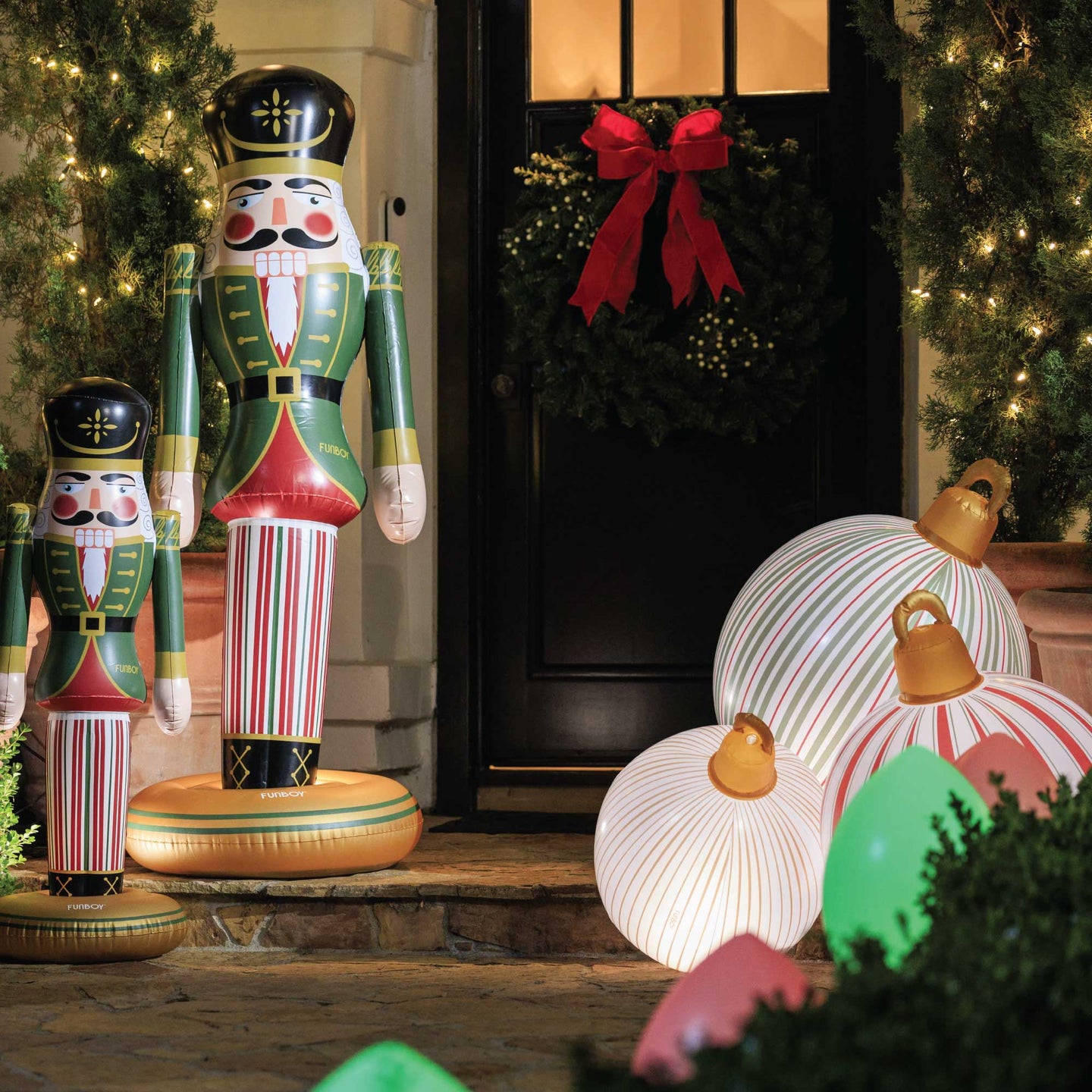 Front Porch Christmas Decorations: 7 Merry Ideas