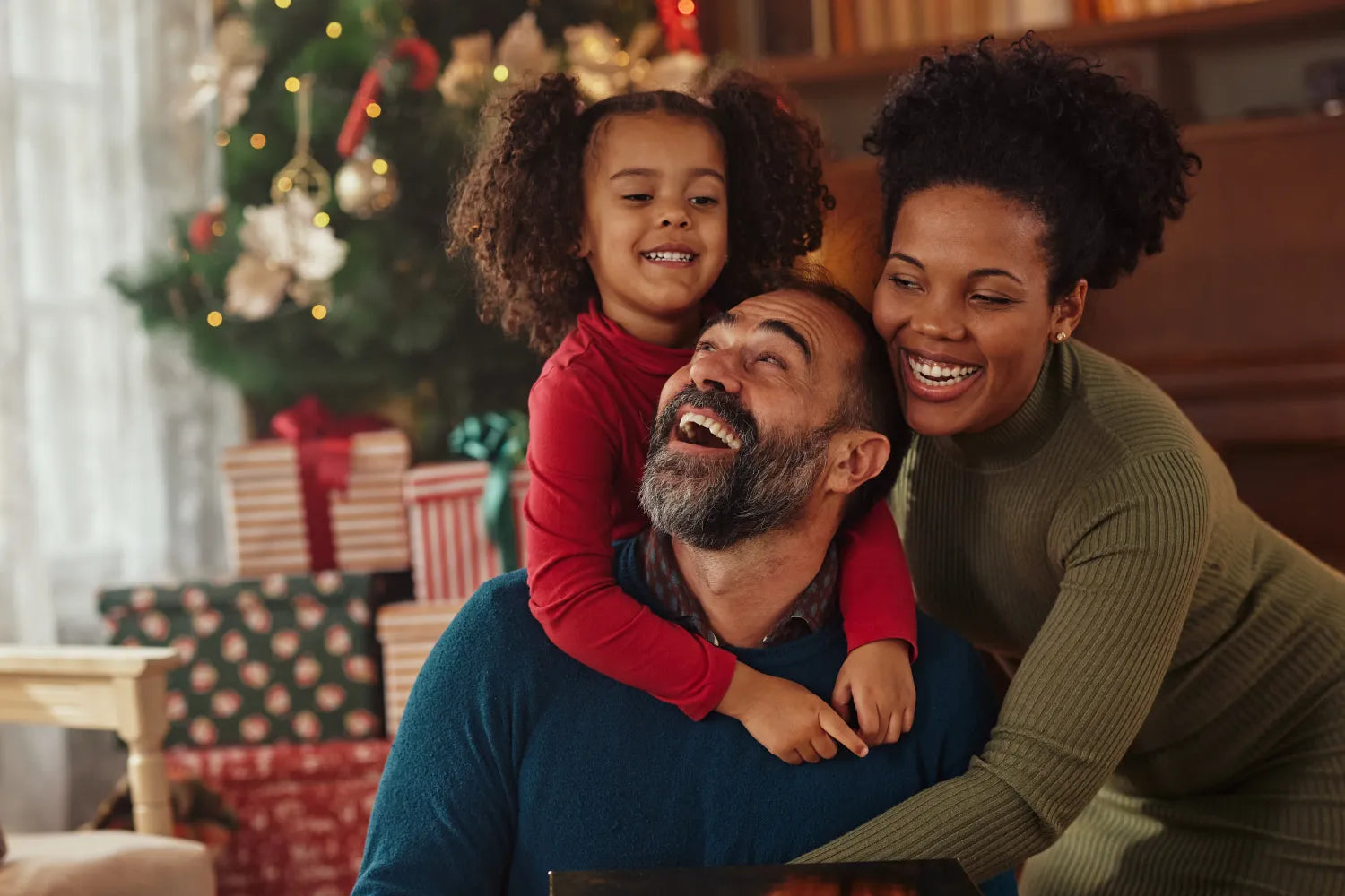 9 Christmas Traditions To Celebrate With Your Family 