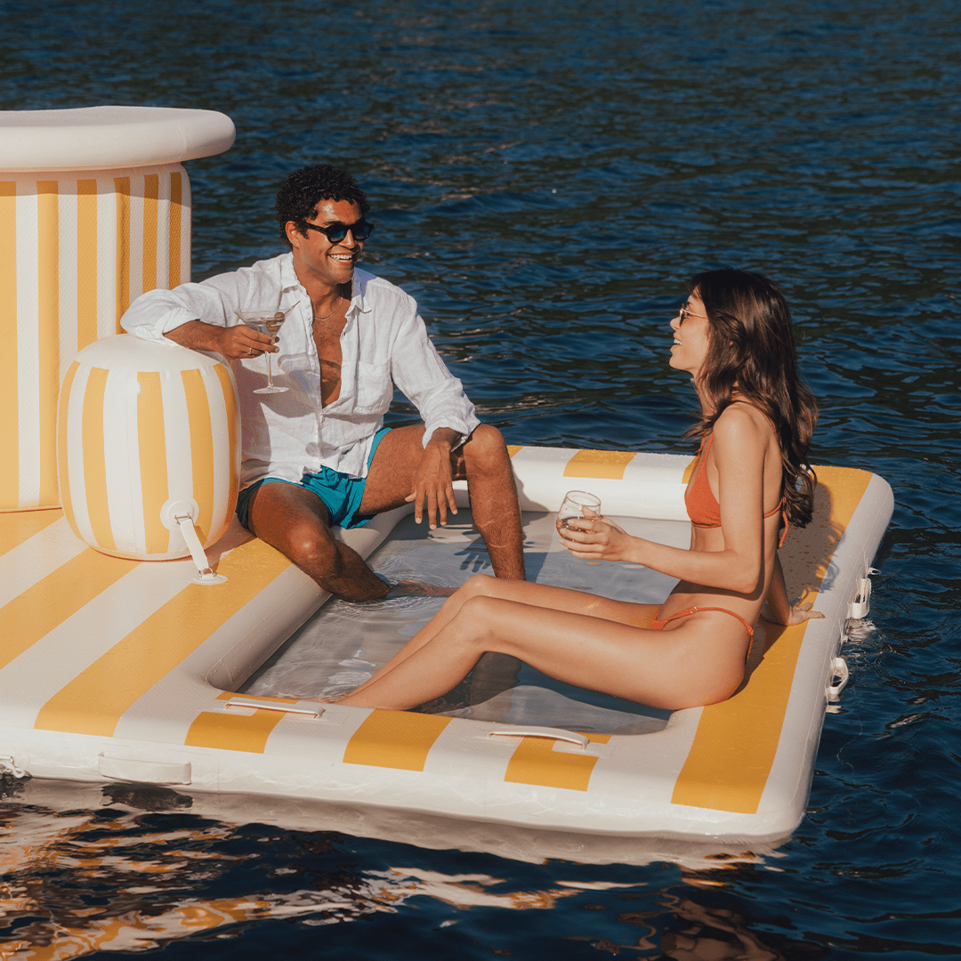 Lake Party: How To Throw a Luxurious Lake Party