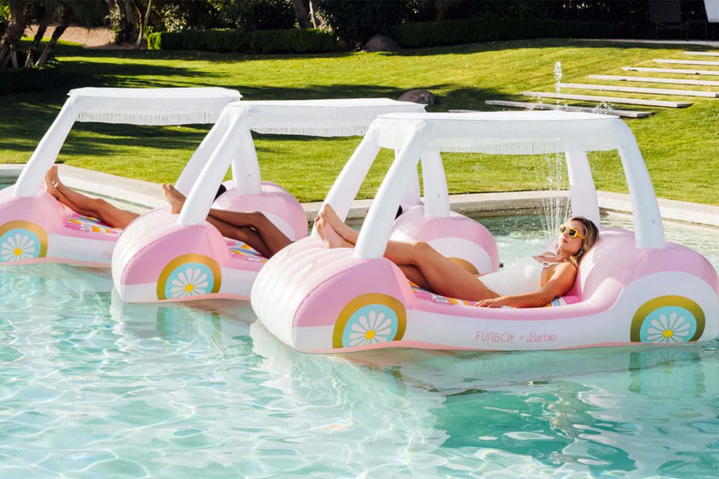 Top Road Trip Essentials To Bring on Vacation