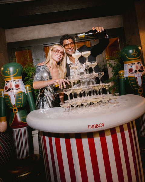 Pop Up Party Bar
Inflatable Bar
Christmas Bar