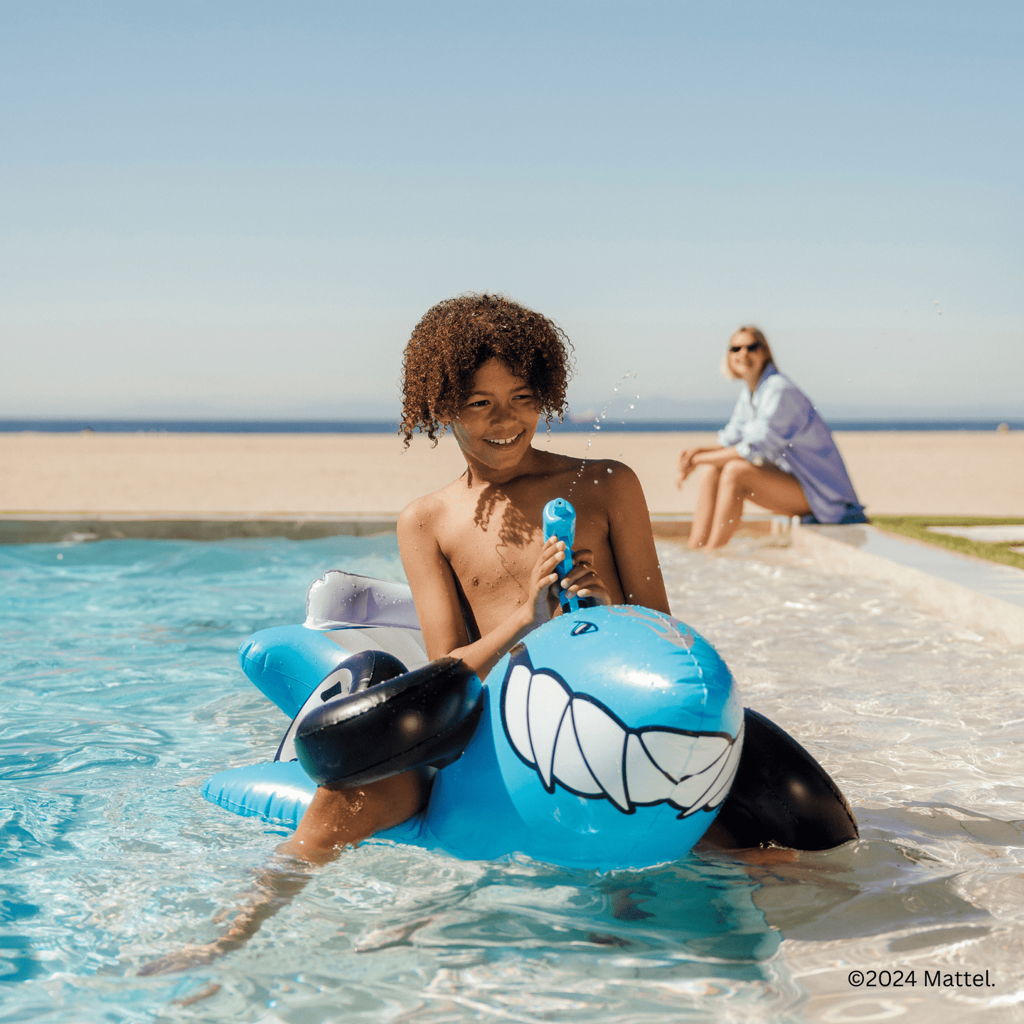 Hot Wheels Kids Sharkruiser ™ Float w/ Water Squirter Pool Float