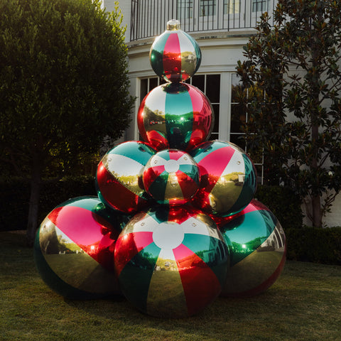 Giant shiny ornaments by funboy