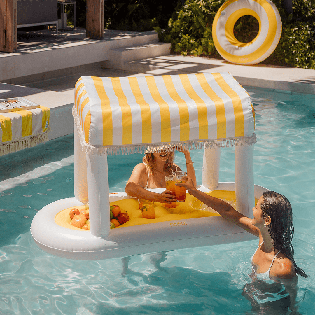 Web_Floats_1000x1000_1-min