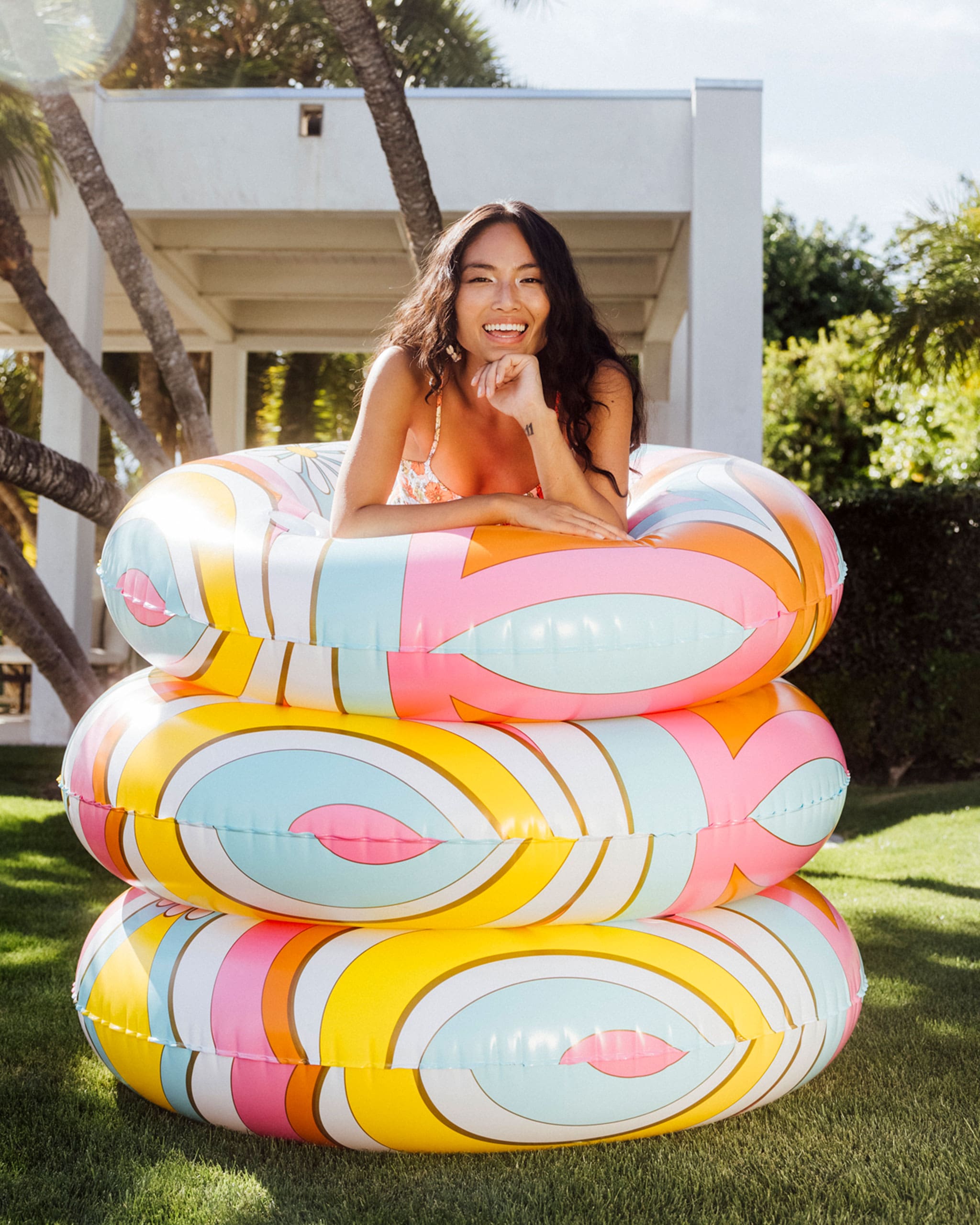 FUNBOY x Malibu Barbie™ Tube Float - FUNBOY