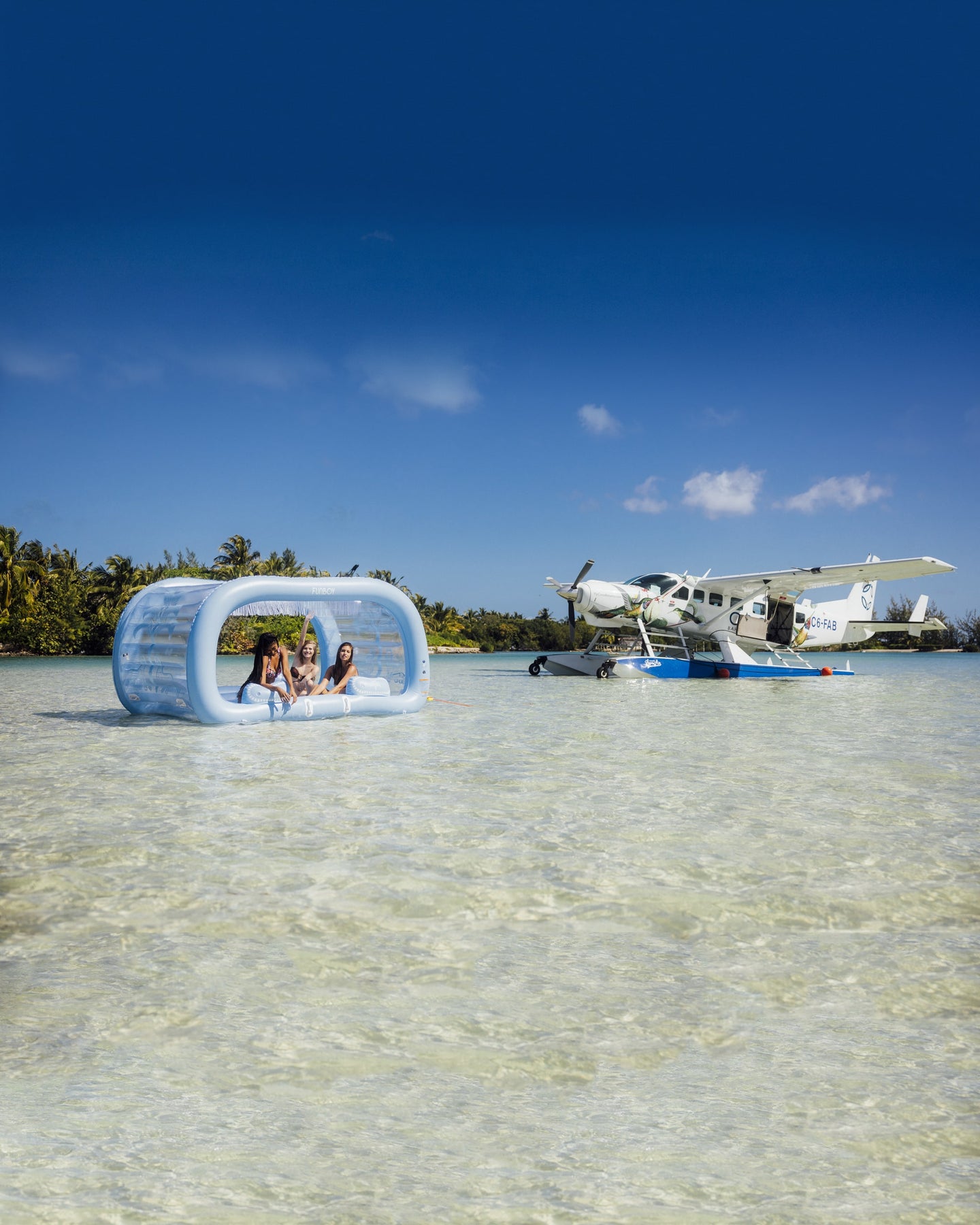 Funboy Giant Blue Sol Cabana Dayclub Island Style Float